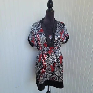 Bay Studio Career V-Neck Sleeveless Satin Shirt Red Black Trim Womens Sz L